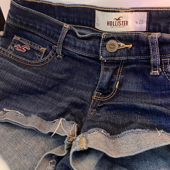 Hollister jean shorts size 3 - Picture 2 of 5